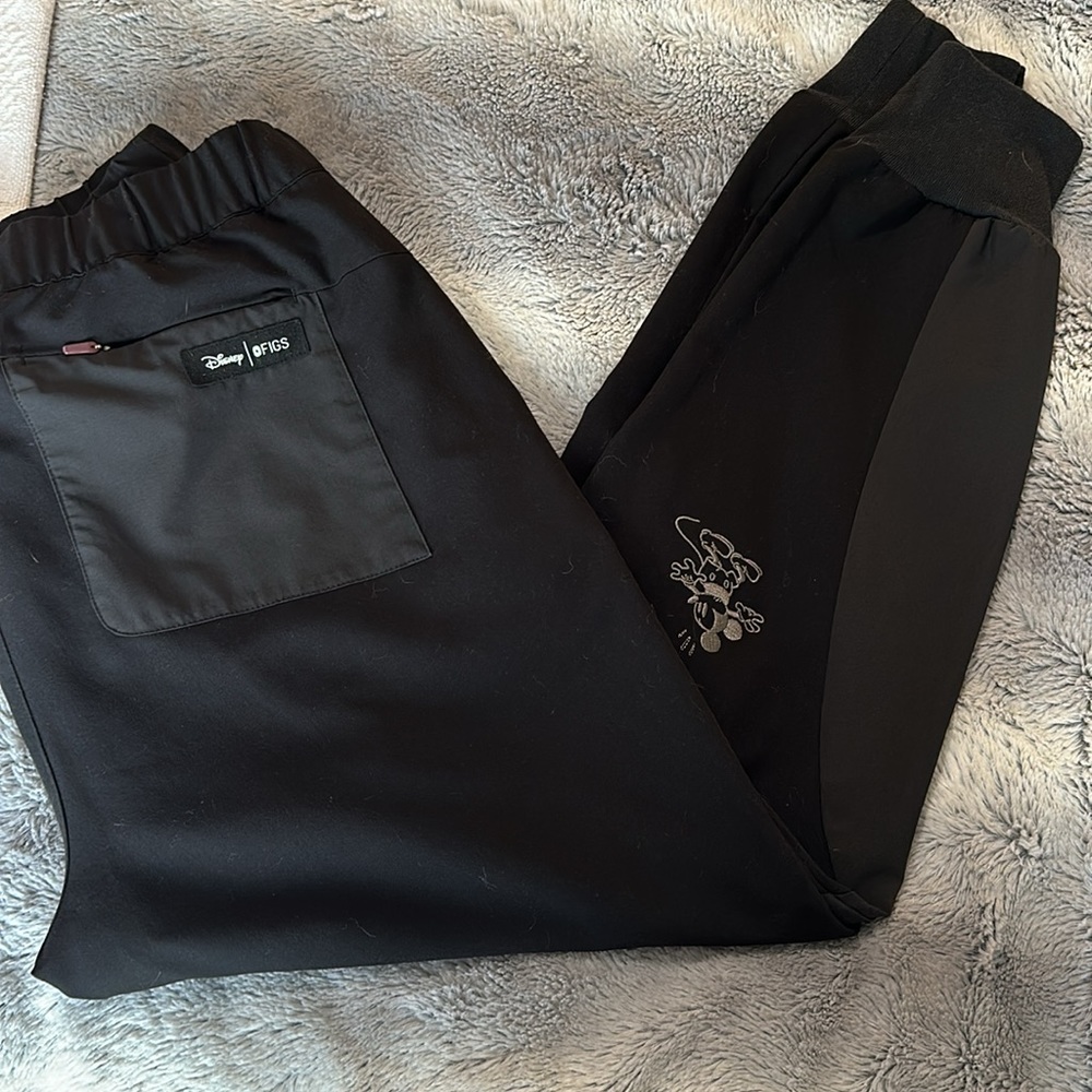 Disney FIGS SIZE Medium scrubs bottoms